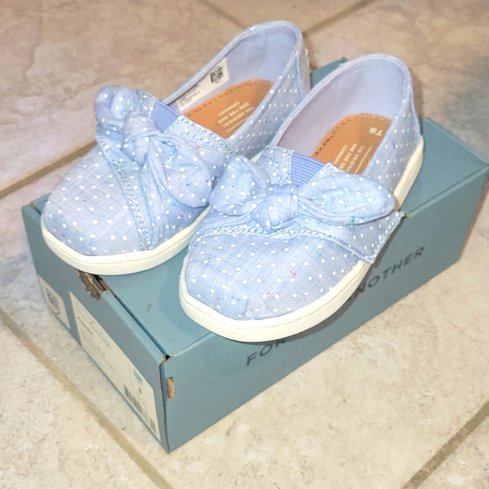 Toms Toddler Shoes NWOT